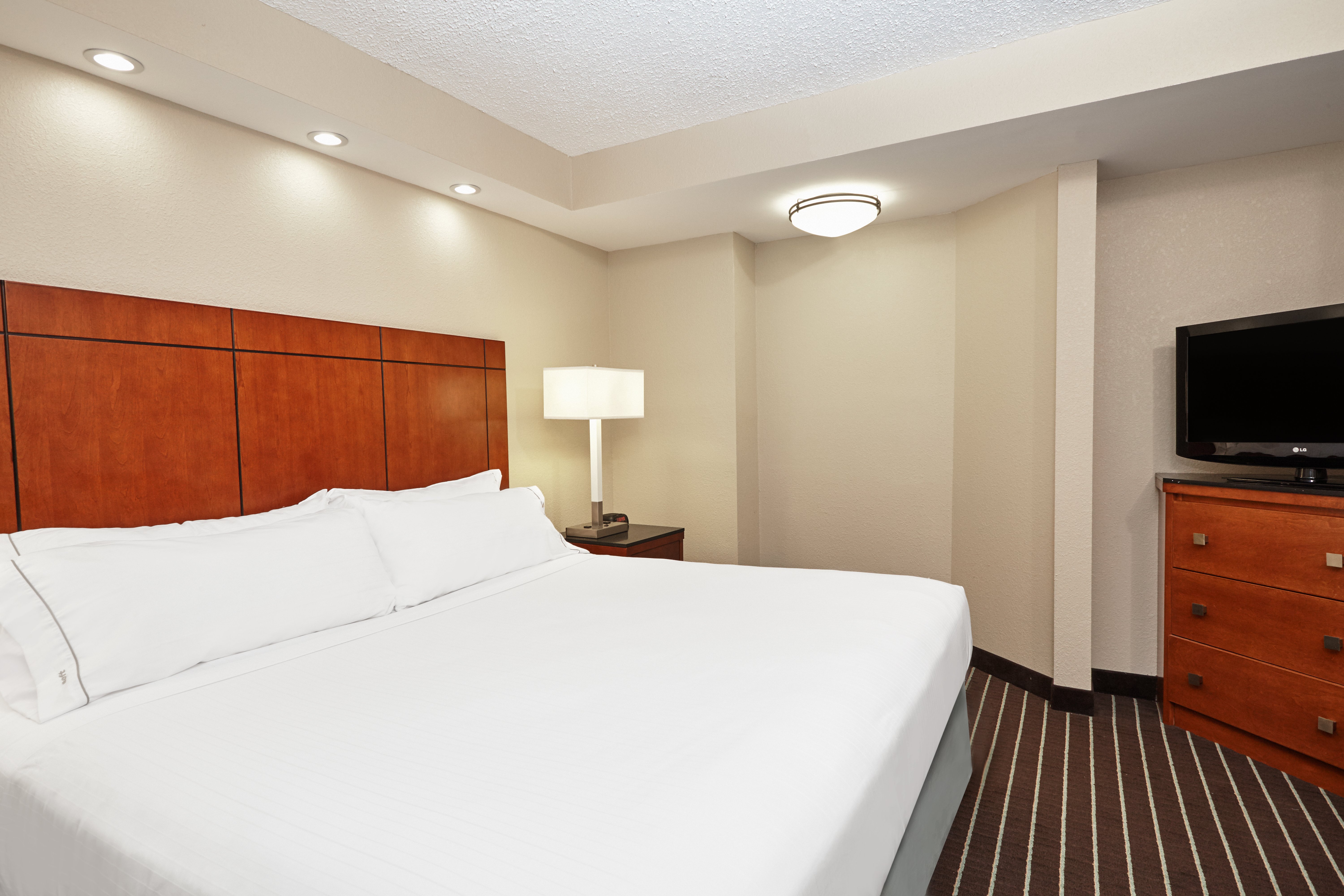 Holiday Inn Express Hampton Coliseum Central 19/80