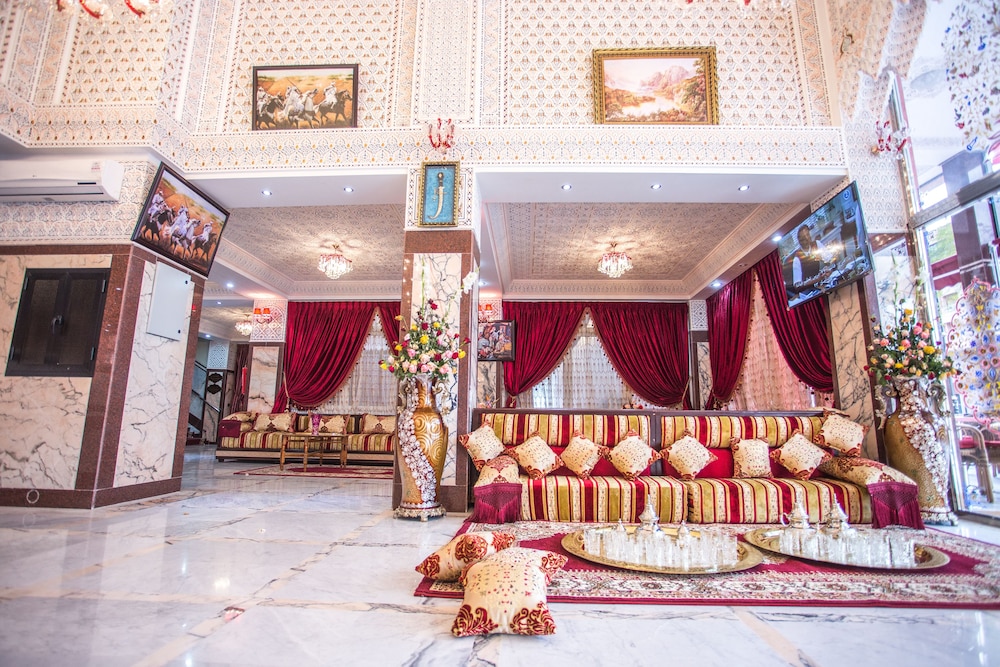 Hotel Les Ambassadeurs 11/64