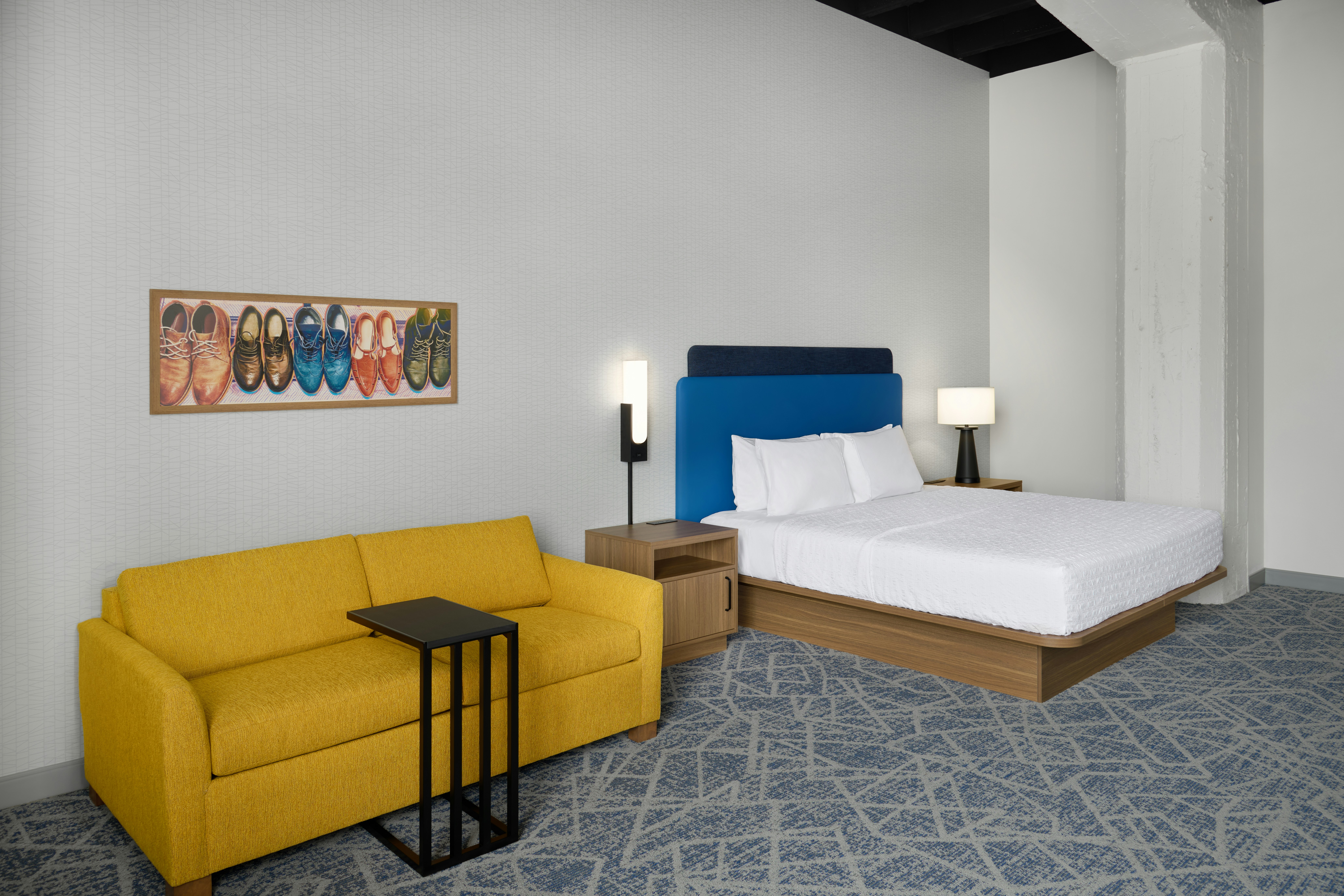STUDIO, KING BED, SOFA