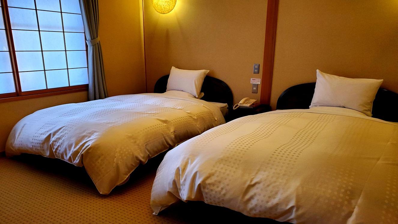 Semi Western, Style, Twin Beds, Tatami