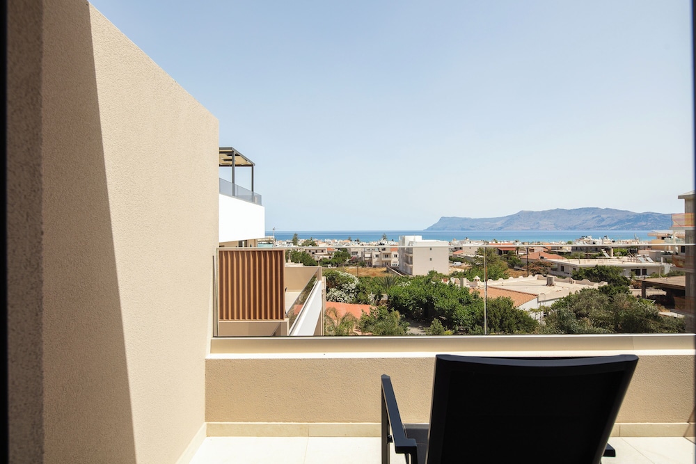 Sapphire Horizon Suites 90/94