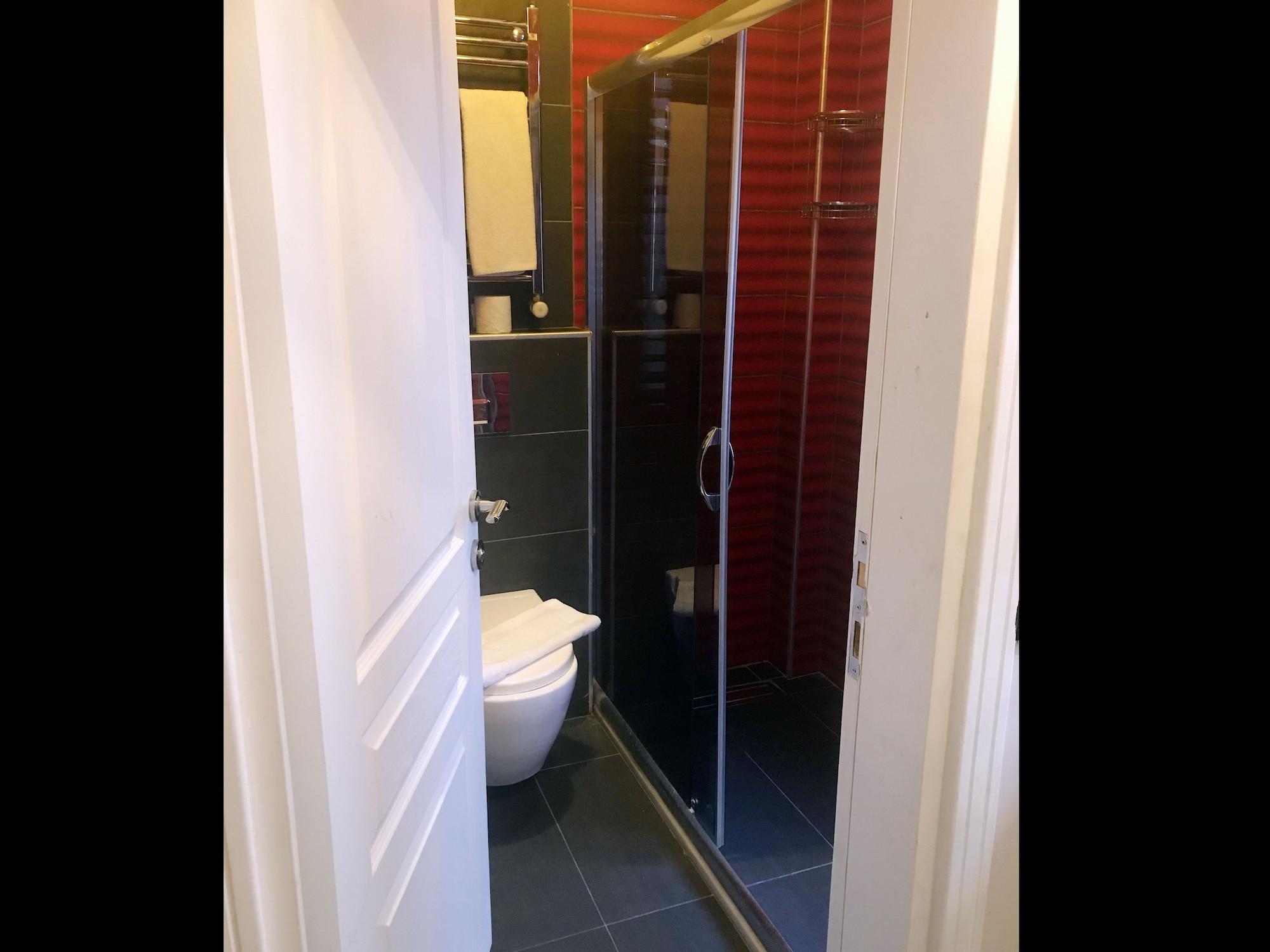 Borancik Suites 72/100
