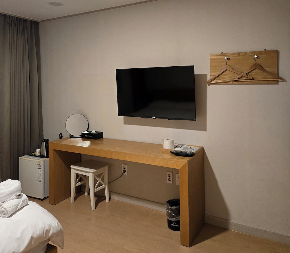 Zamong Hotel 48/48