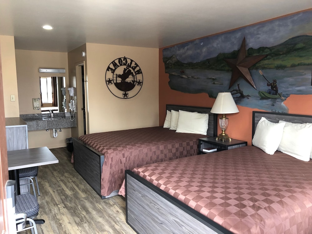 Americas Best Value Inn The Legends Inn 19/36