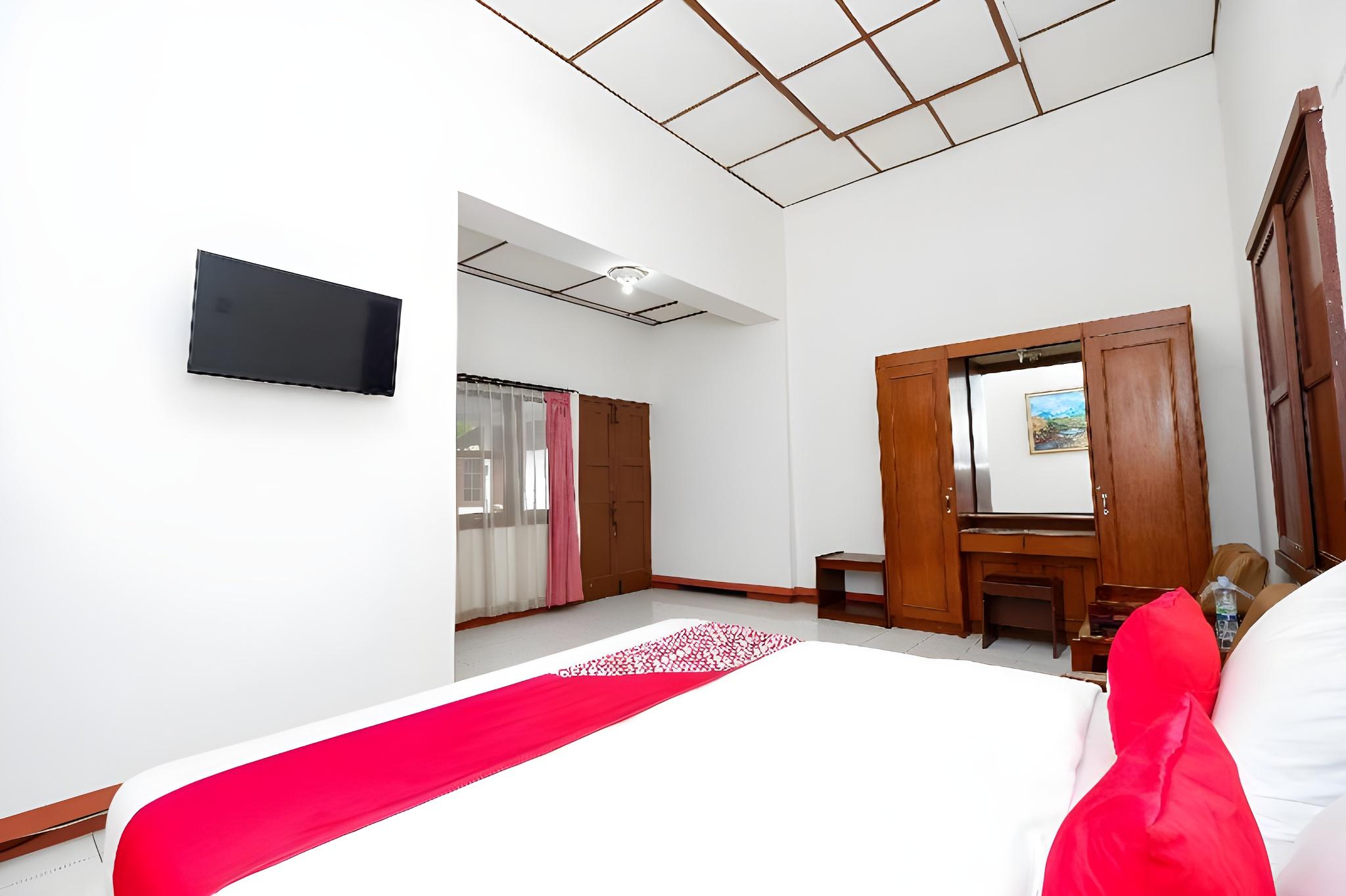 DELUXE, 2 DOUBLE BEDS