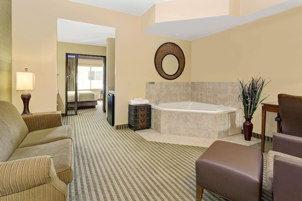 Days Inn by Wyndham Cheyenne 20/25