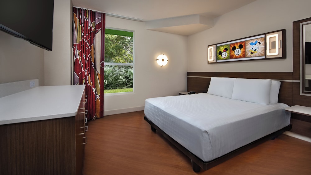 Disneys All Star Music Resort 14/50