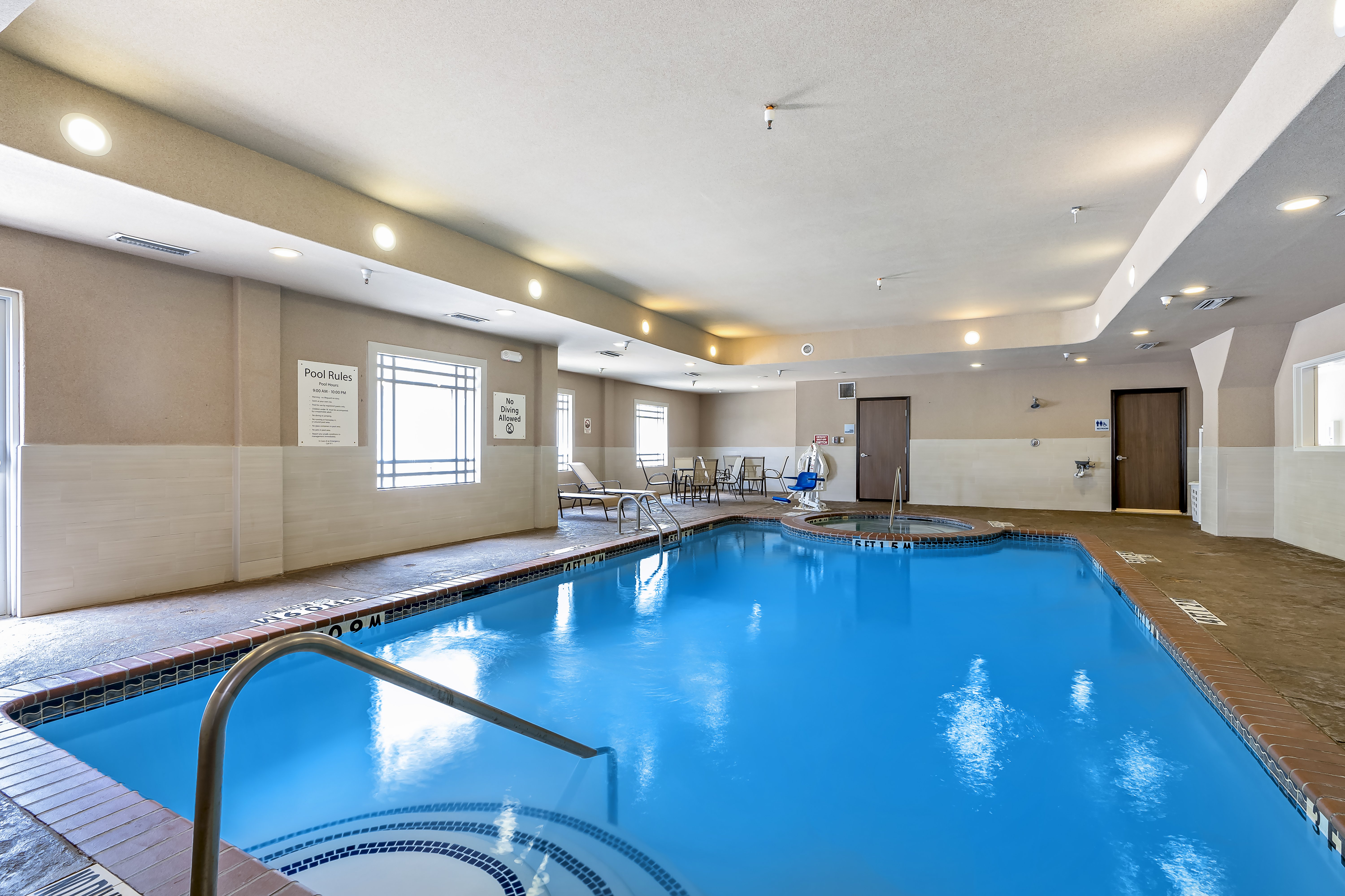 Holiday Inn Express Hotel And Suites Kilgore North 38/58