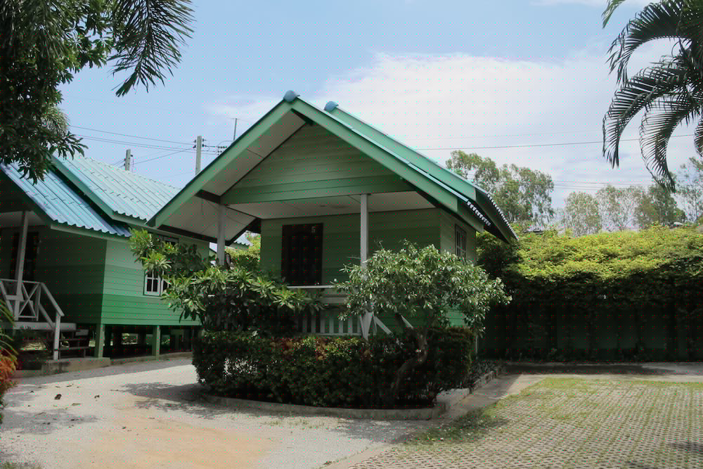 The Green Resort Sri Racha 6/20