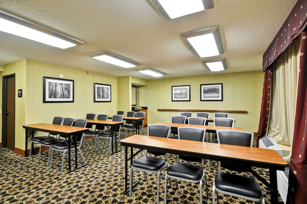 Hampton Inn Cleveland Westlake 38/40