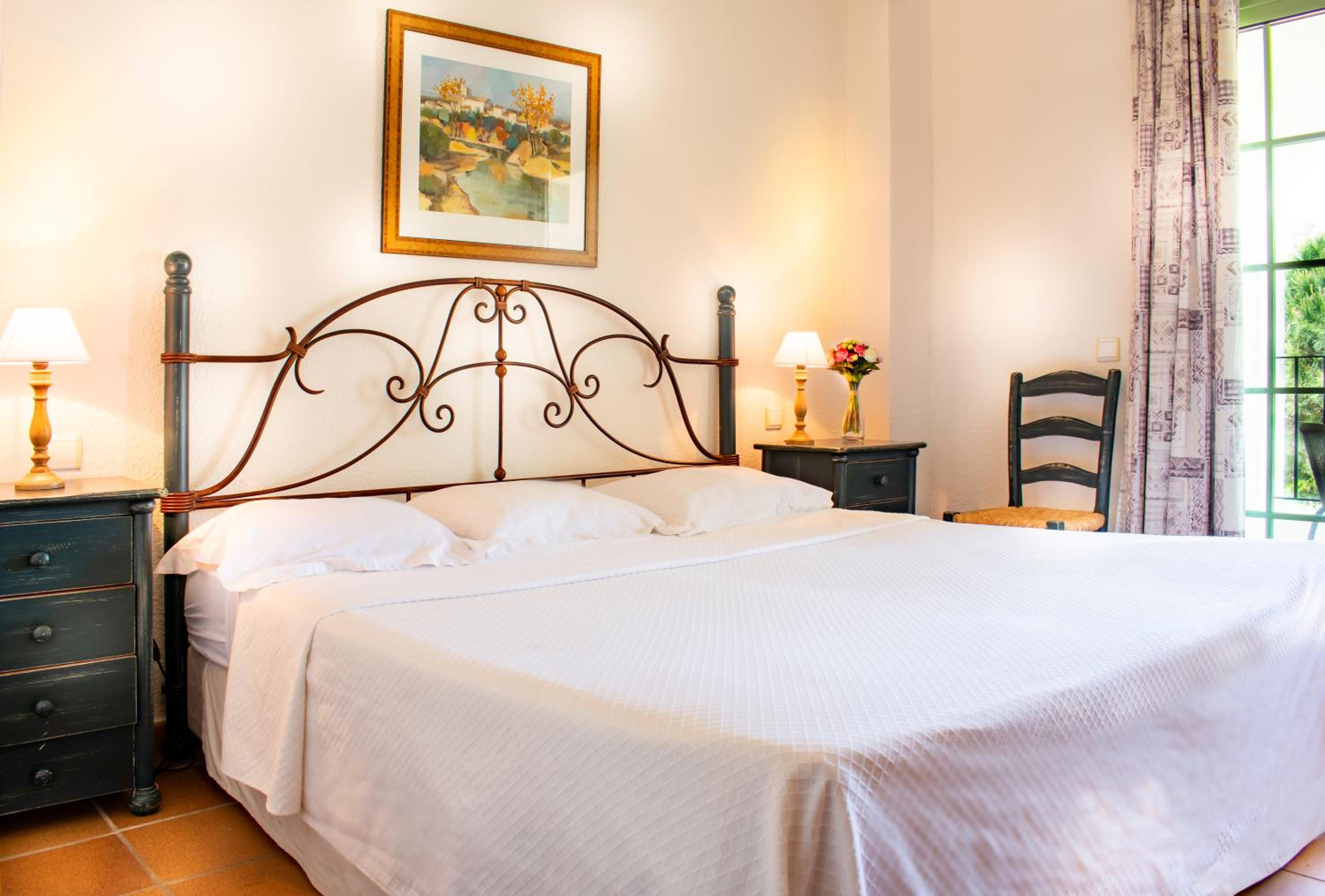 2 Bedrooms, Villa