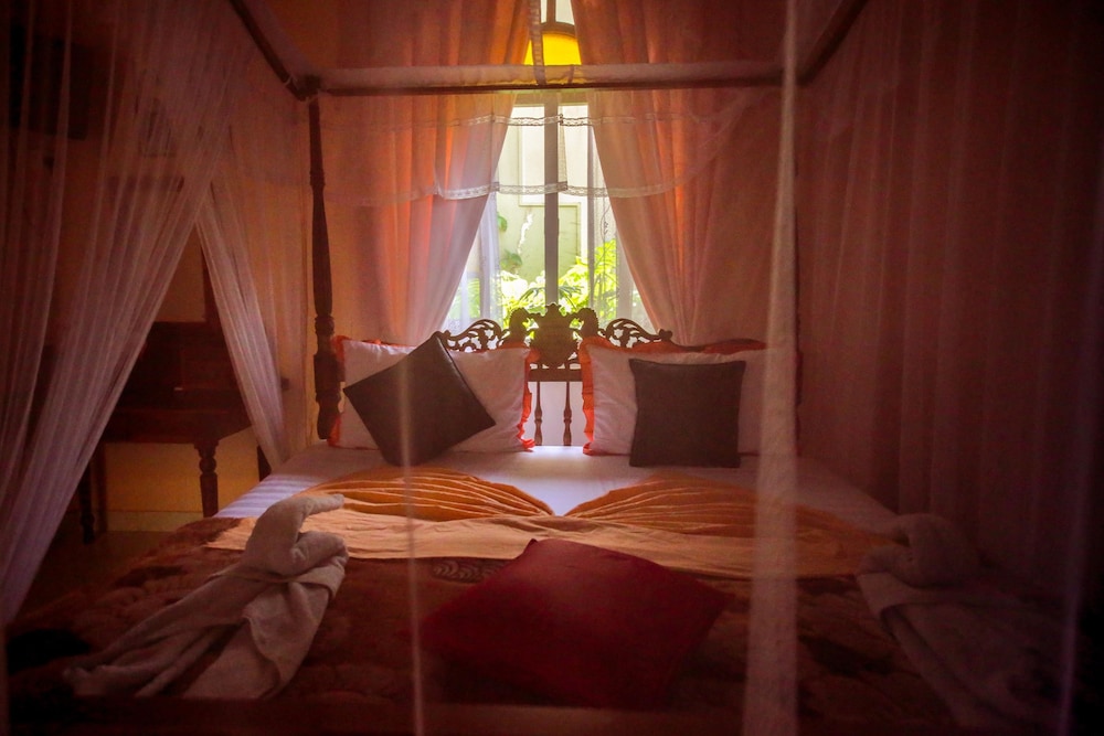 Frangipani Motel 26/46