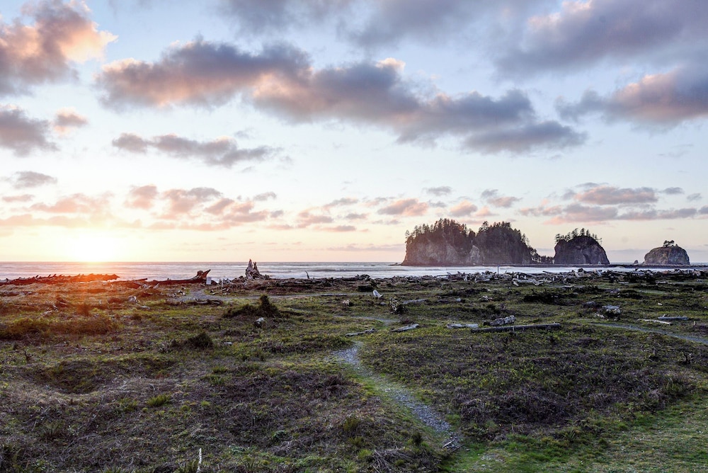Quileute Oceanside Resort 45/50