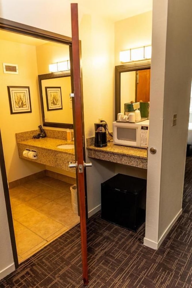 Lake Natoma Inn 46/46