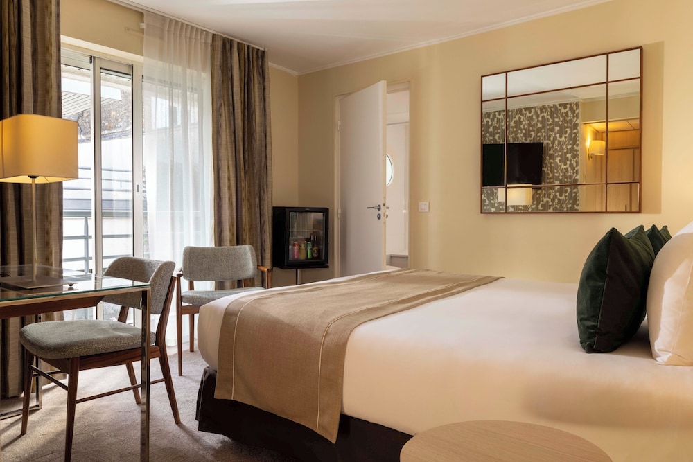 COMFORT, DOUBLE BED