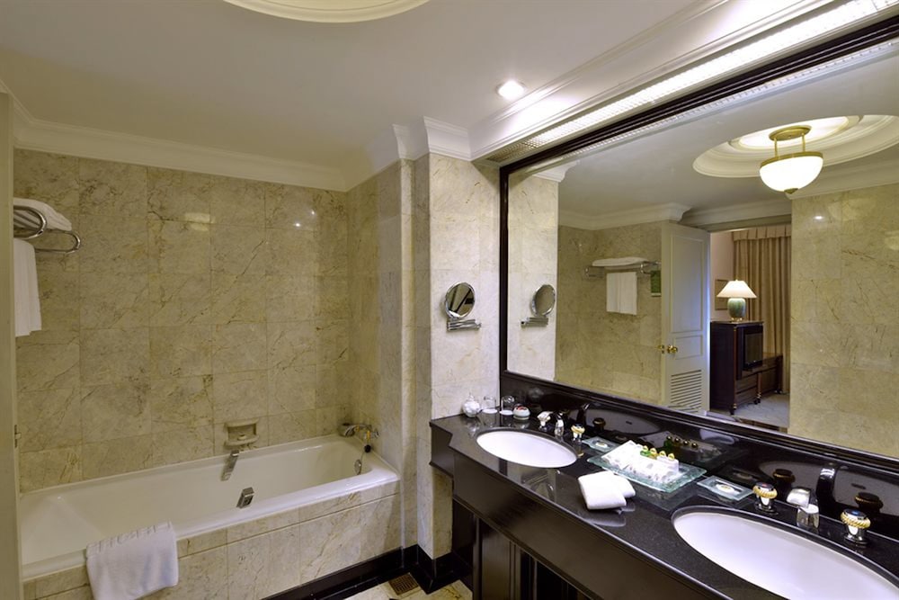 Evergreen Laurel Hotel 26/69