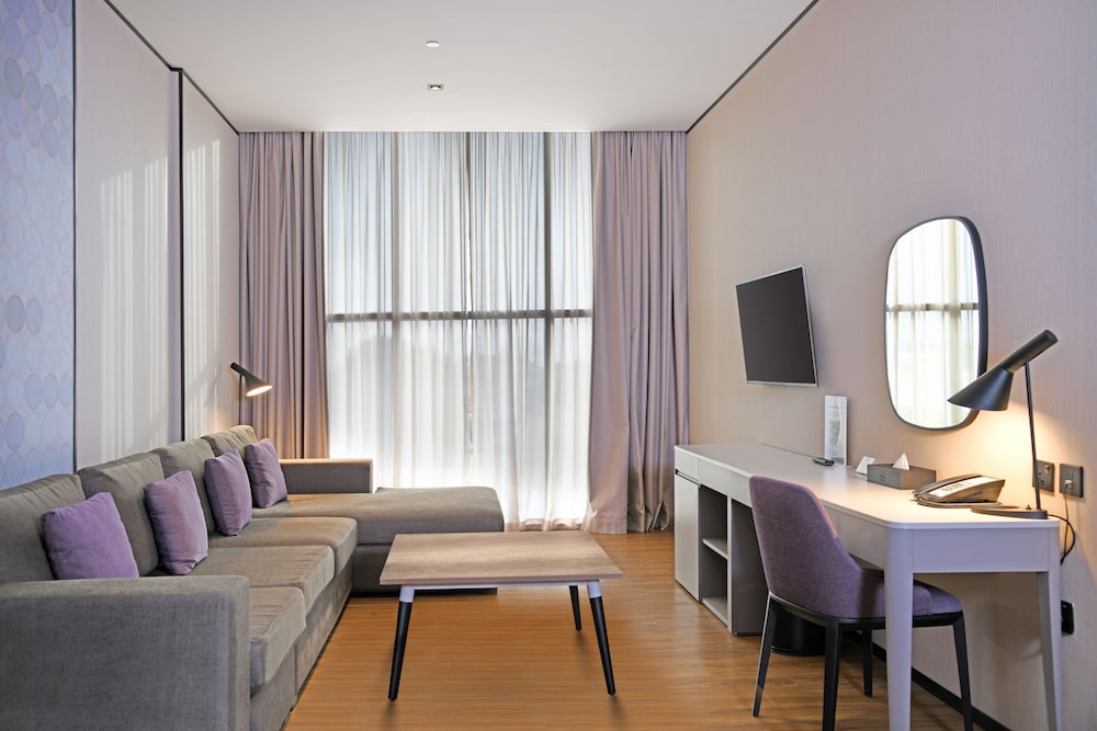 The District Hotel Jumeirah, Dubai 35/61