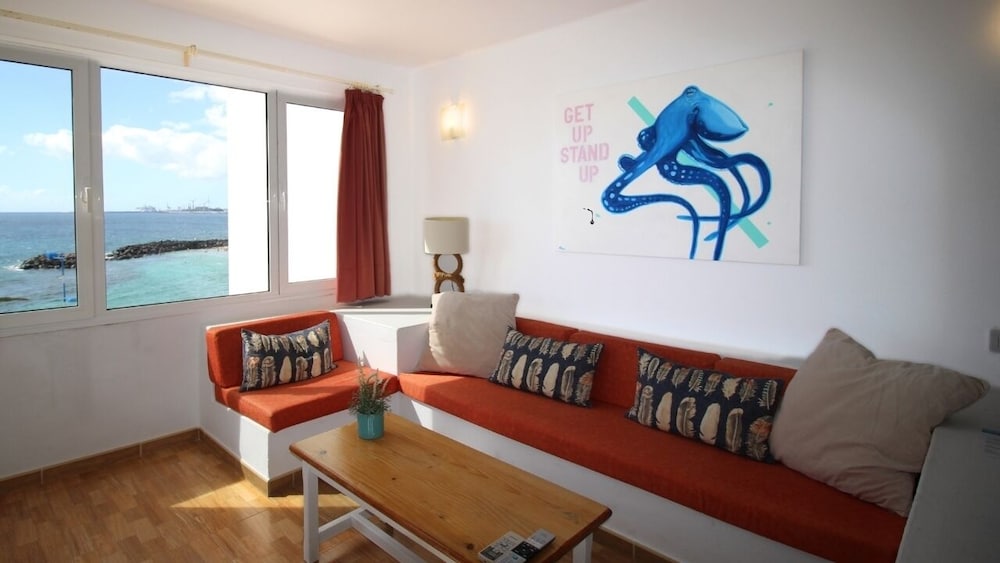 Neptuno Suites - Only Adults 34/50