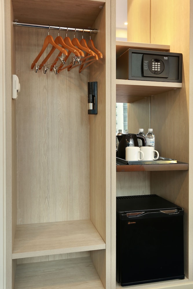 Holiday Inn Express Kuala Lumpur City Centre 24/57