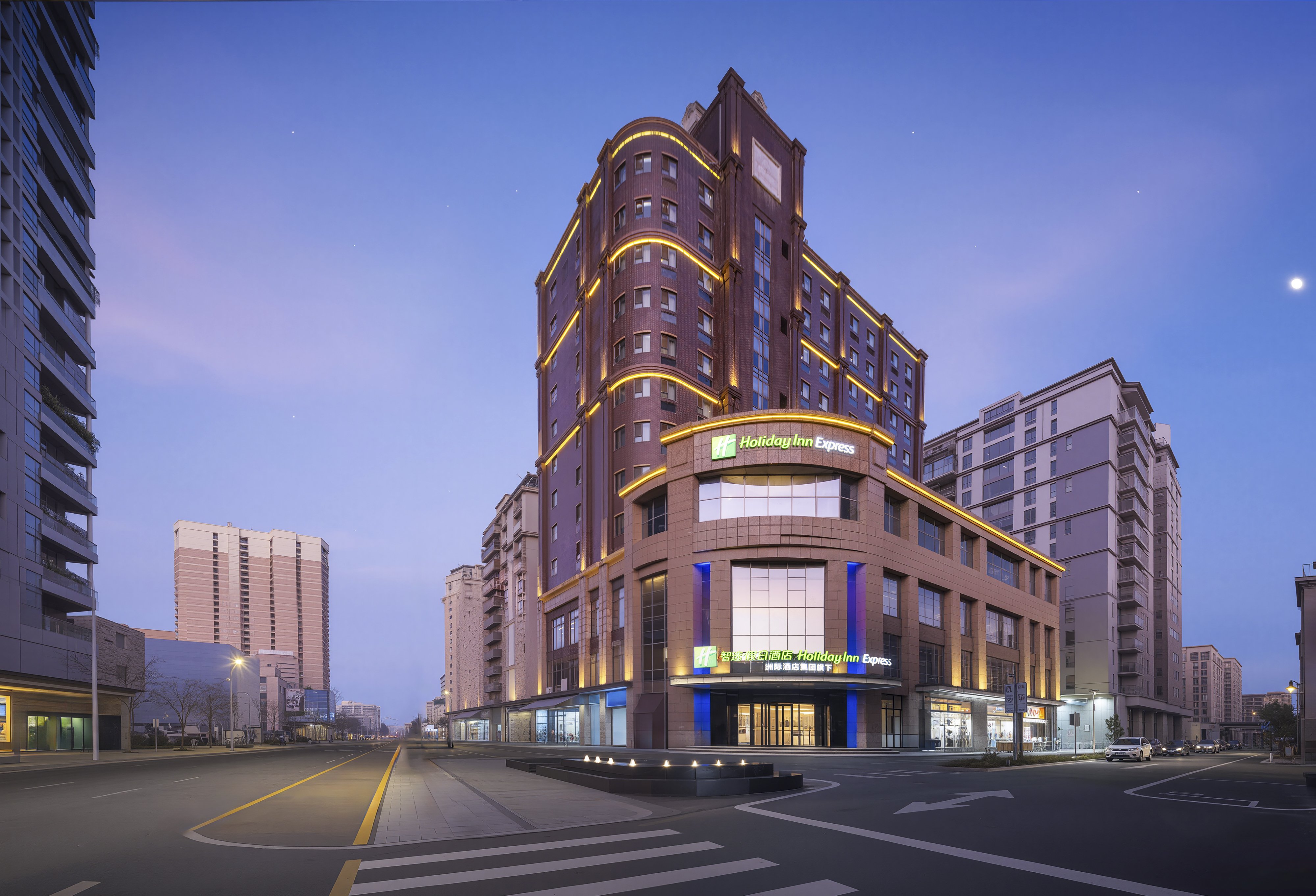 Atour Light (Zhuhai Qinglv Road, Grand Theatre) 52/58