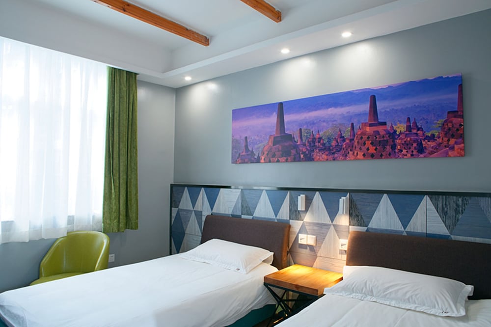Cloudland International Youth Hostel 15/62
