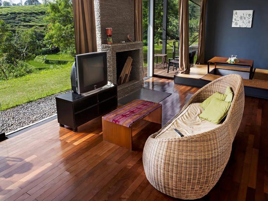 TEA GARDEN RESORT 24/46