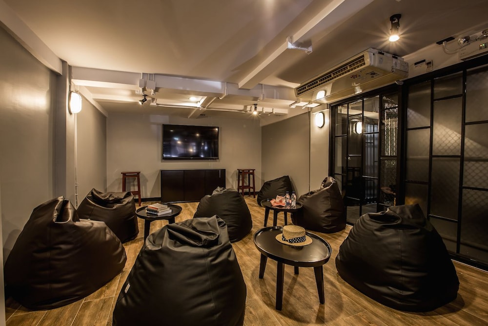 Jellybean the Blocks Hostel Sukhumvit 10 44/63