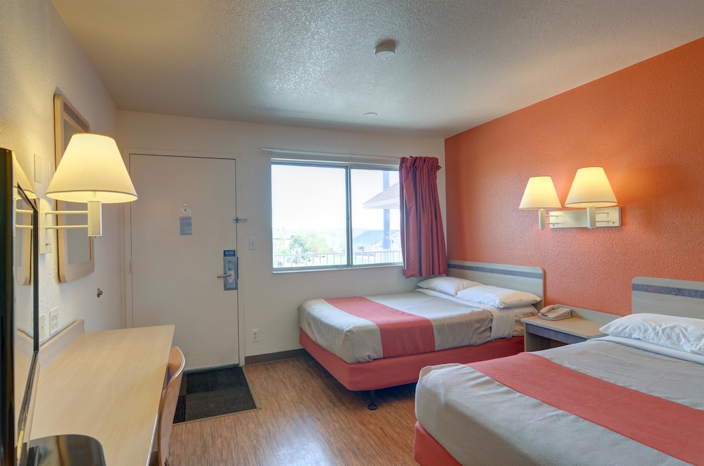 Motel6 Casper, WY 24/63