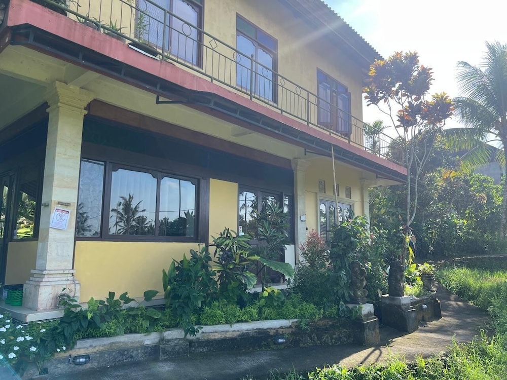 Dukuh Village Homestay & Villas 4/72