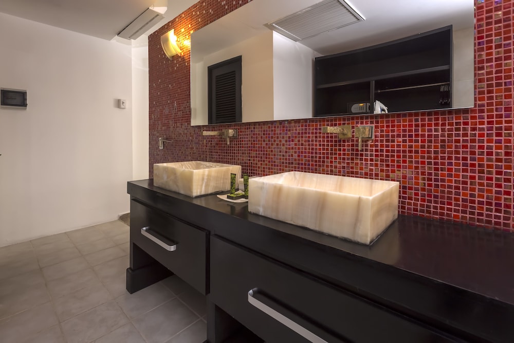 In Fashion Hotel & Spa by Kavia 64/67