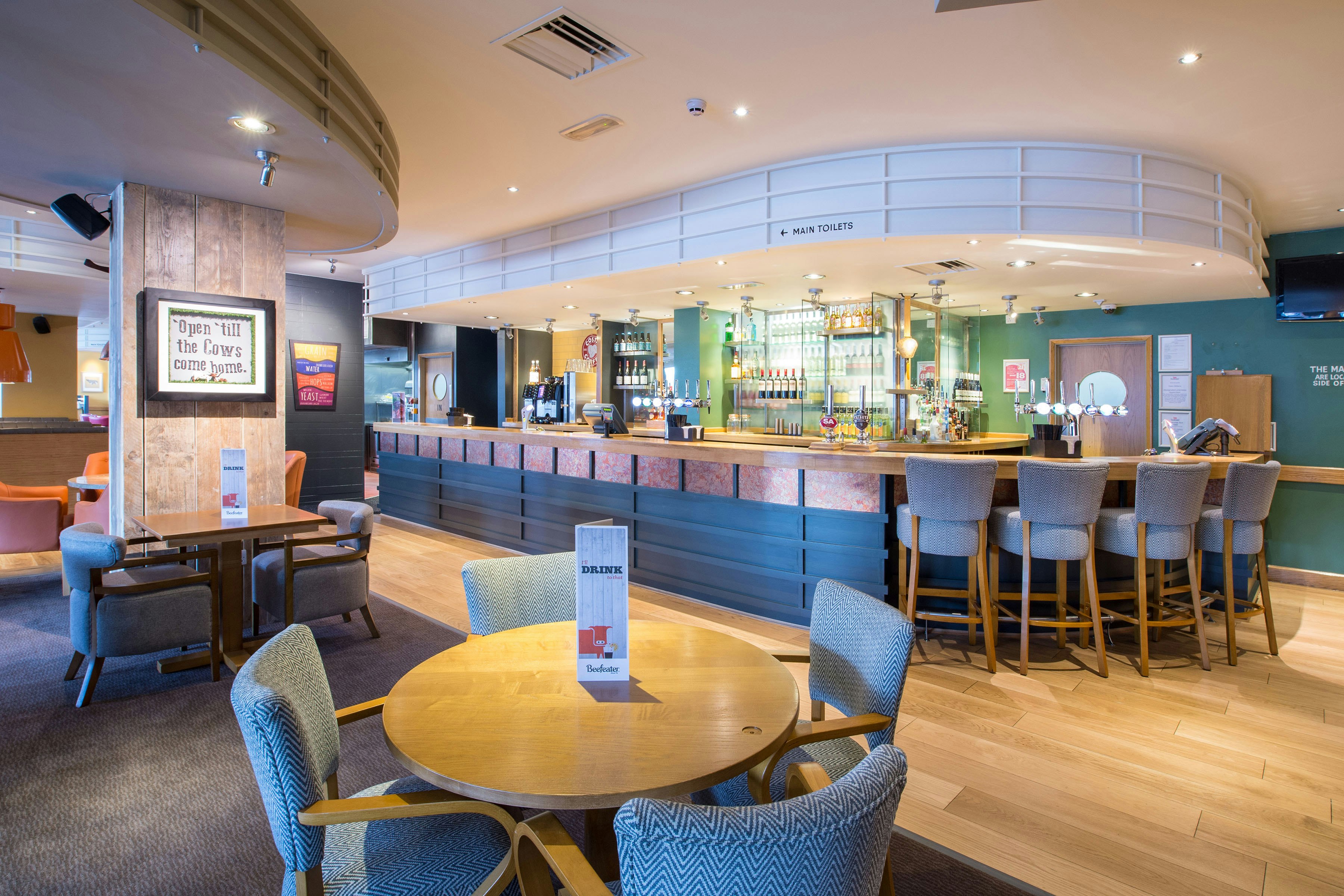 Premier Inn Swansea Waterfront 26/37