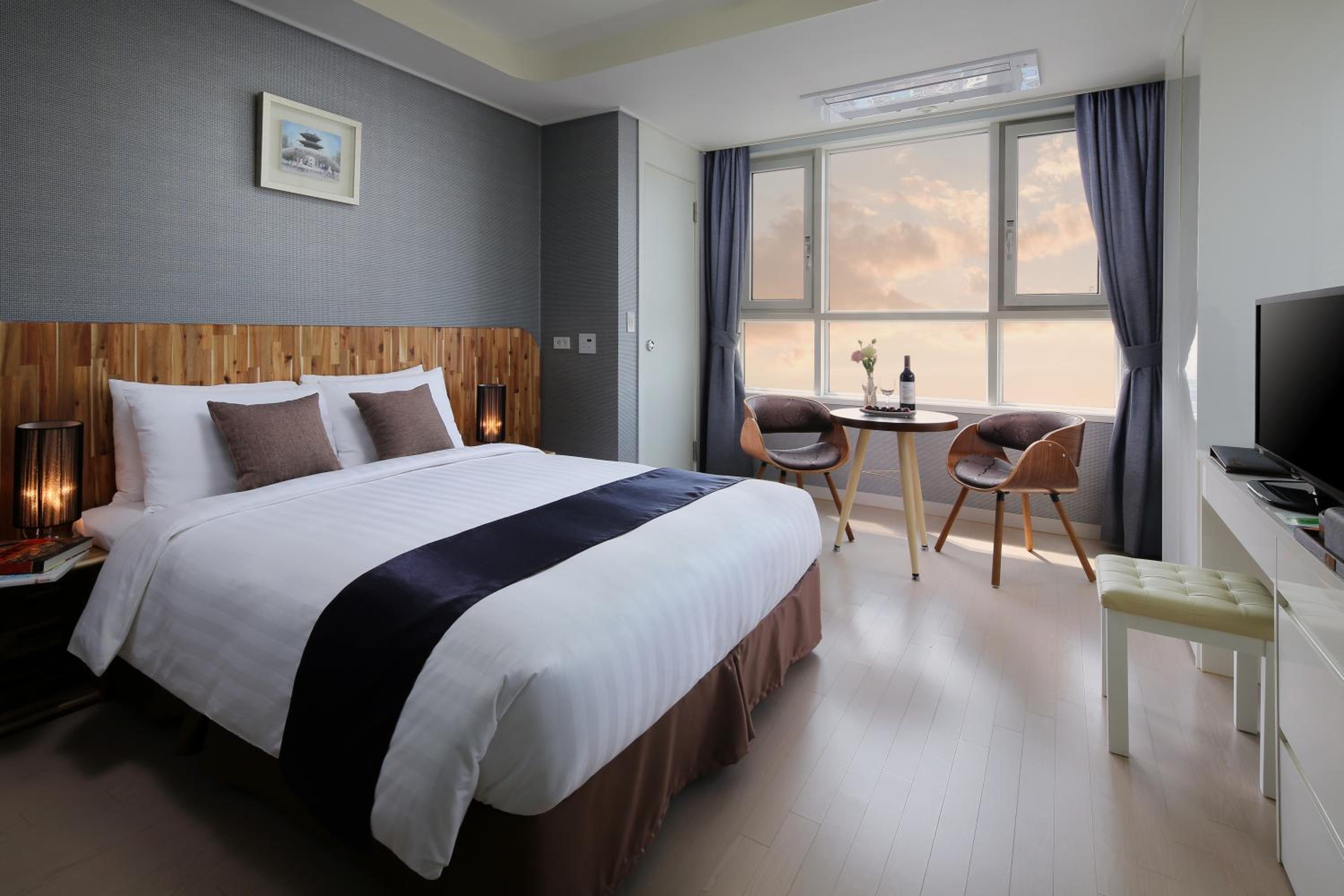 غرفة ديلوكس بسرير مزدوج، Ever8 Serviced Residence 2/2