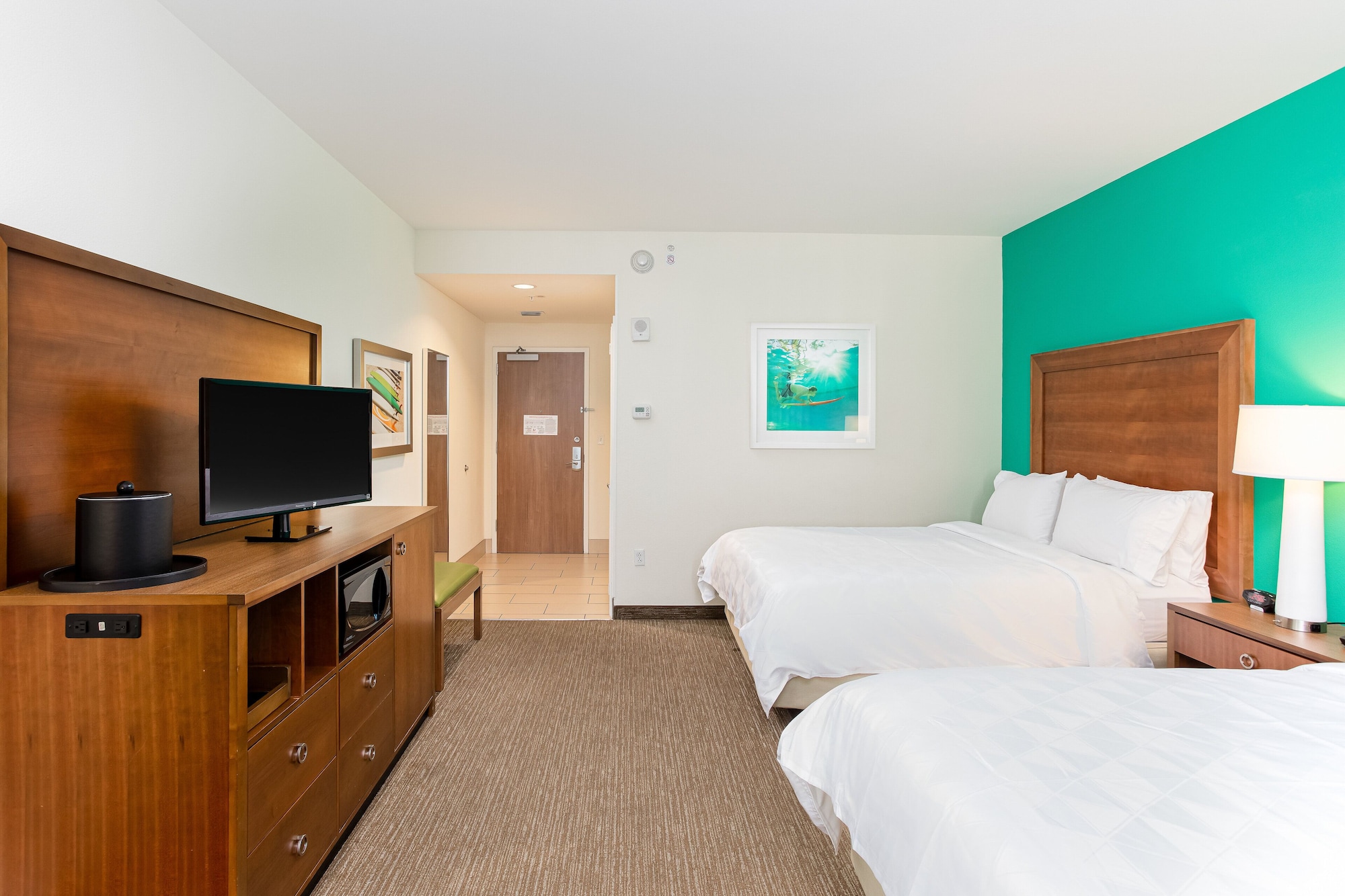Standard, 2 Queen Beds, Living Area, Balcony