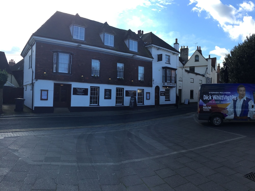 The Pilgrims Hotel 36/50