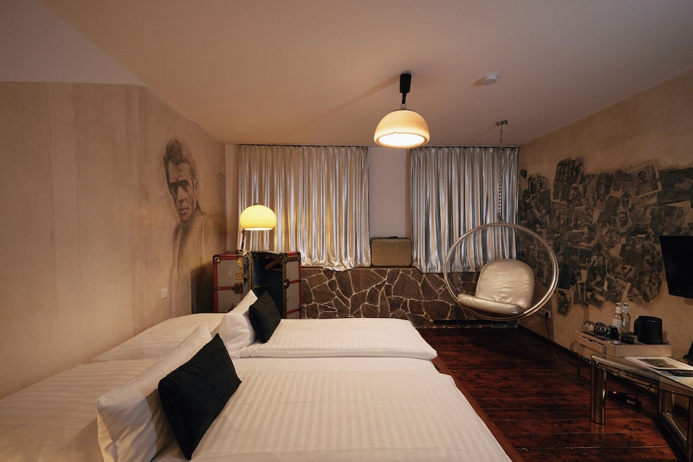 18Arts Hotel 20/49