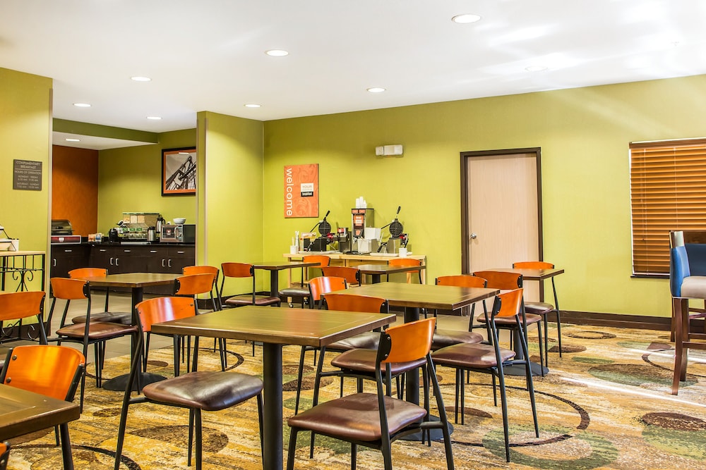 restaurant cafeteria