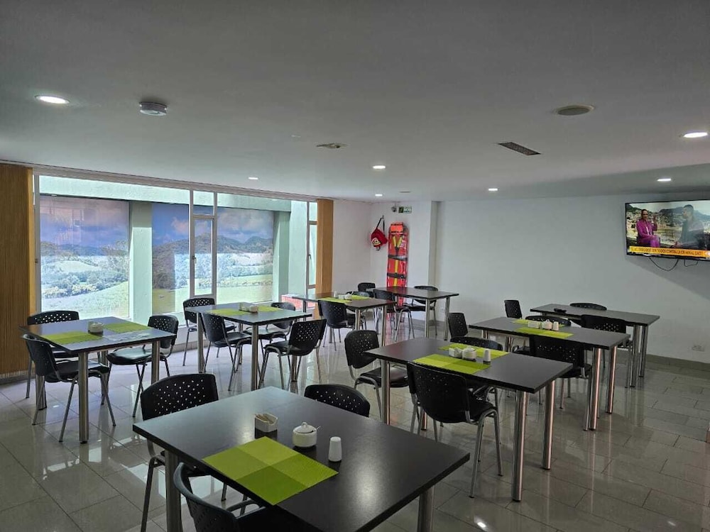 Hotel Bogota Castellana 100 32/47