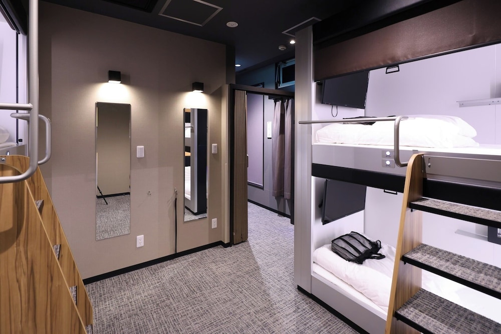 Global Cabin Yokohamachukagai 69/69