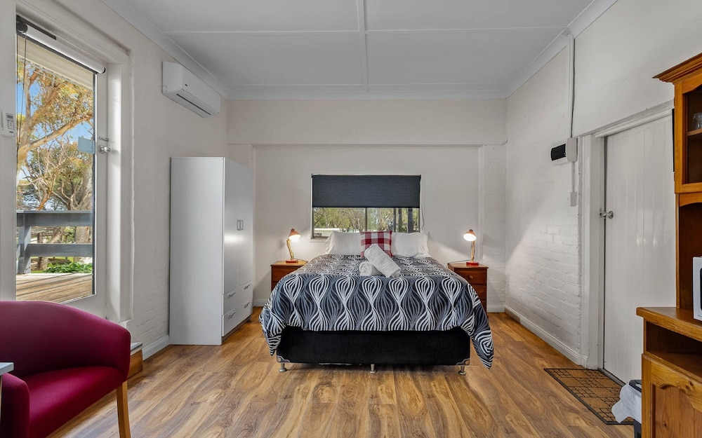 Cape Jervis Accommodation and Caravan Park 58/72