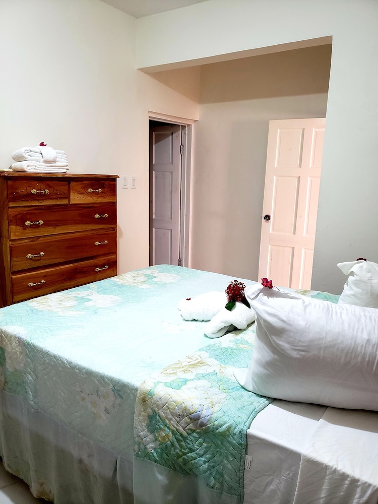 Chateau Margarite Villa 30/50