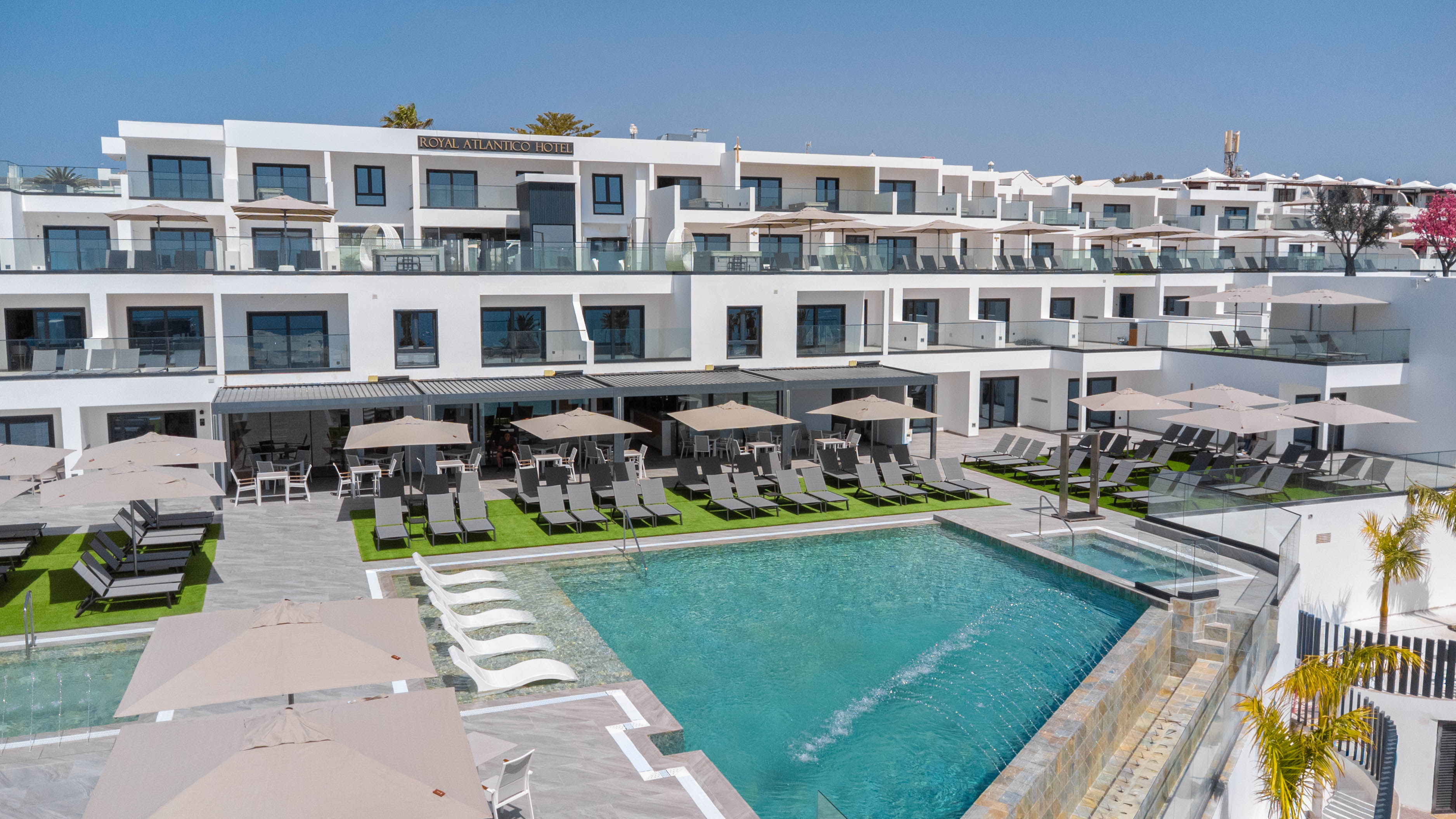 Los Pueblos Apartments 3/55