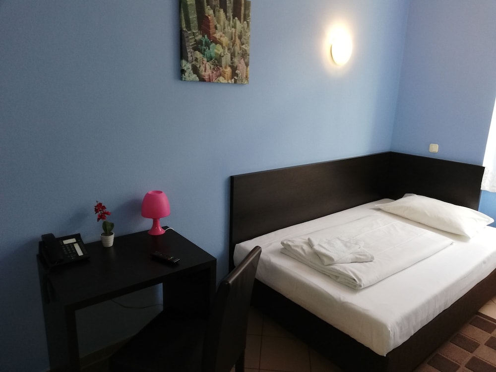 Angel Hotel 21/31