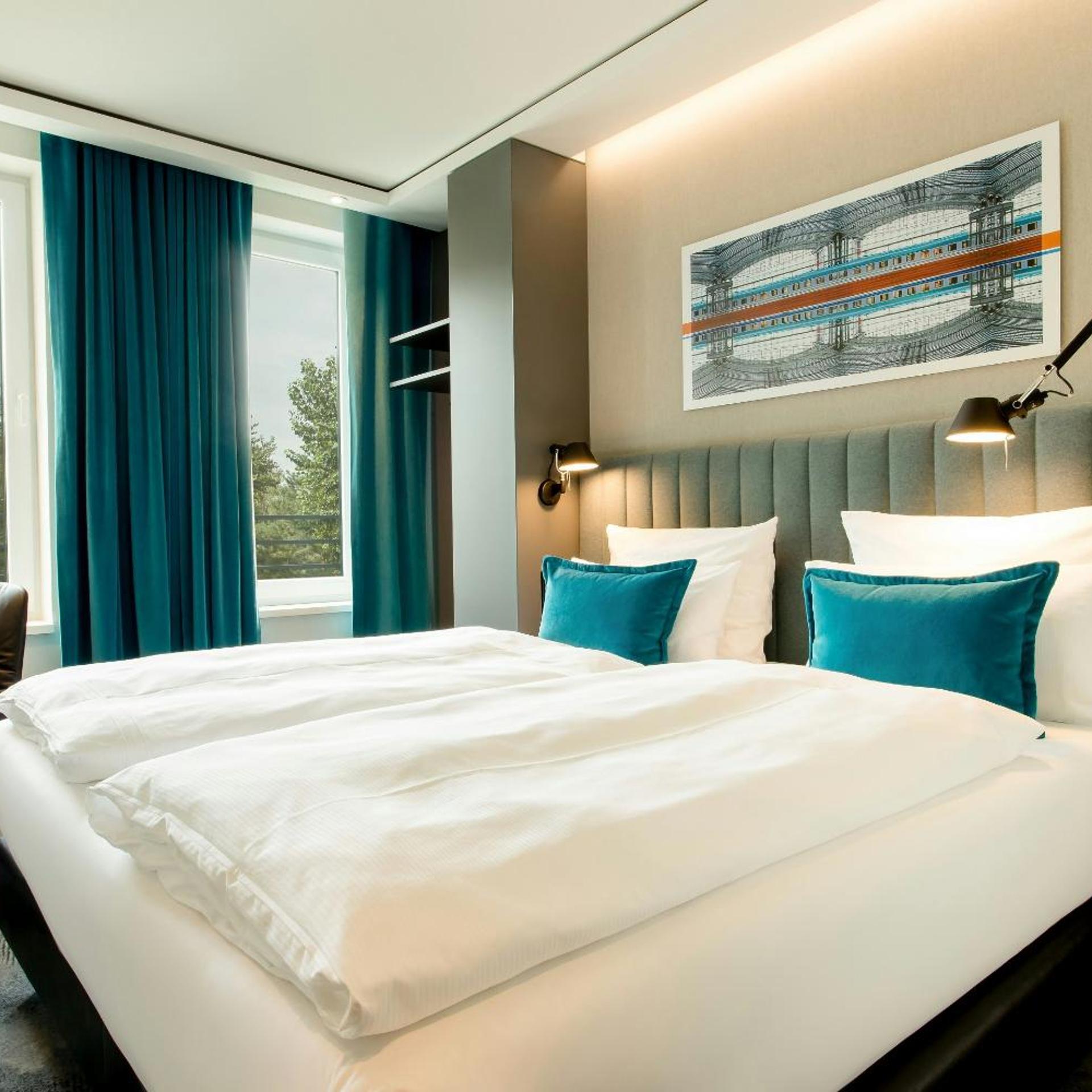 غرفة بسرير كوين بإطلالة على الحديقة، Hotel Motel One Berlin-Hauptbahnhof 2/7