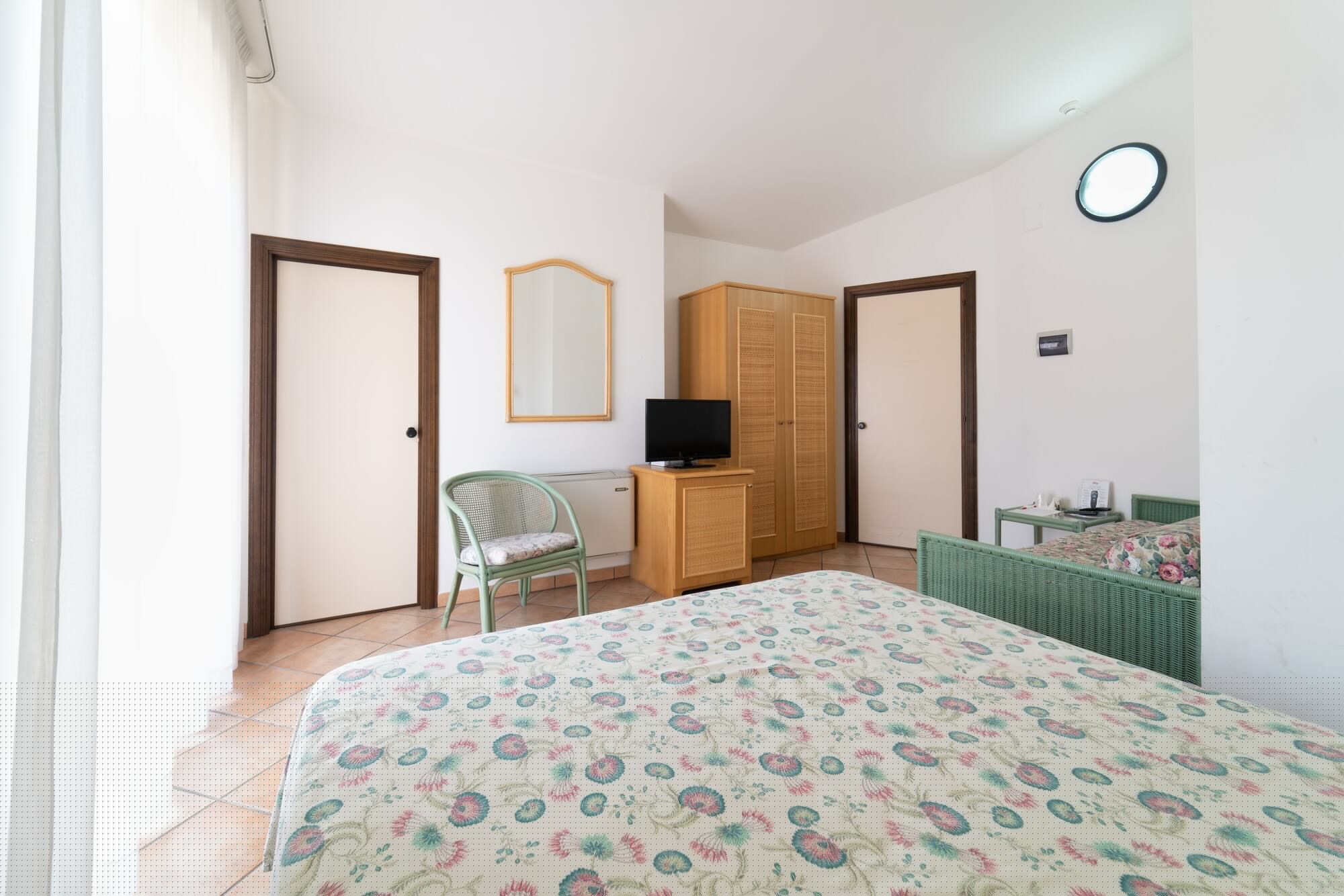 غرفة قياسية بسرير مزدوج، Hotel Ristorante Il Ceppo 5/9
