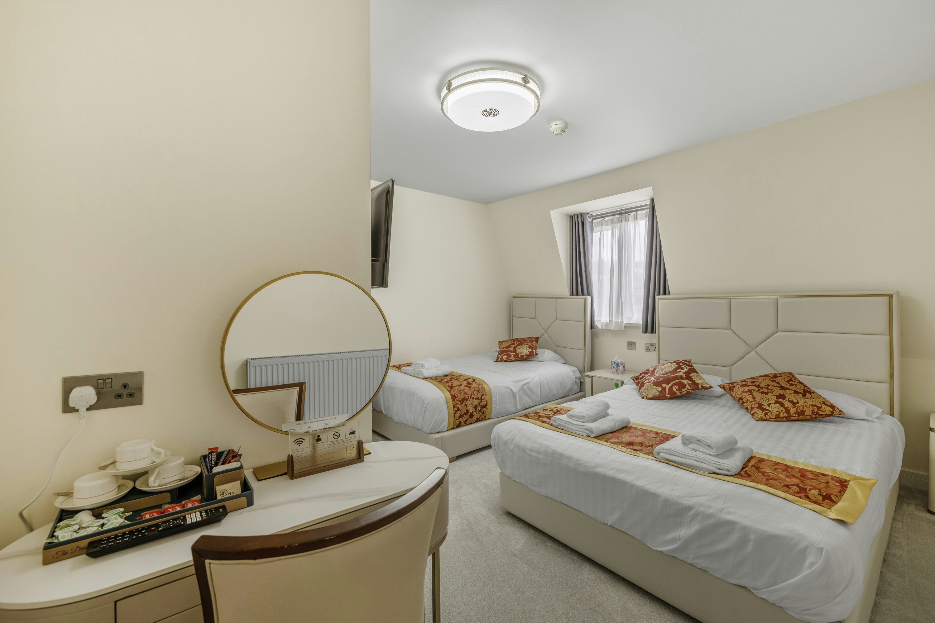 The Drake Hotel Plymouth 18/48