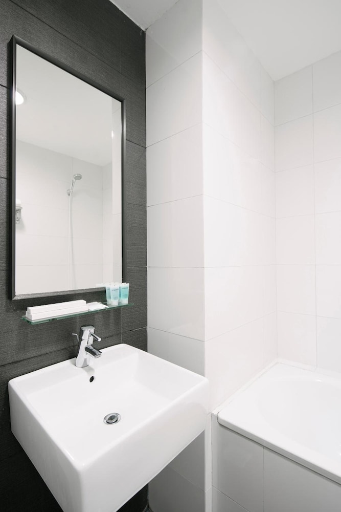 Value Hotel Balestier 39/39