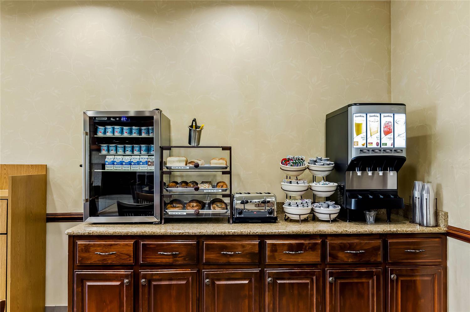 Country Inn Suites By Radisson Princeton Wv 24/34