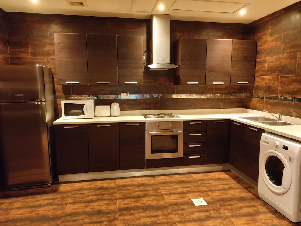 Al Manzil Hotel Bahrain 9/79