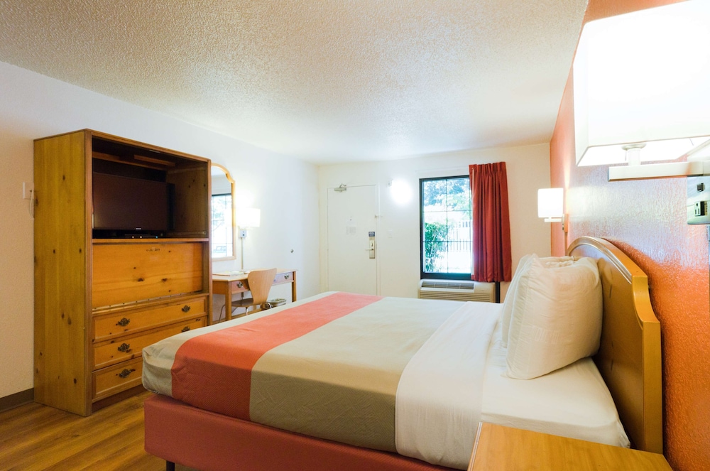 Motel6 Frederick, MD - Fort Detrick 18/47
