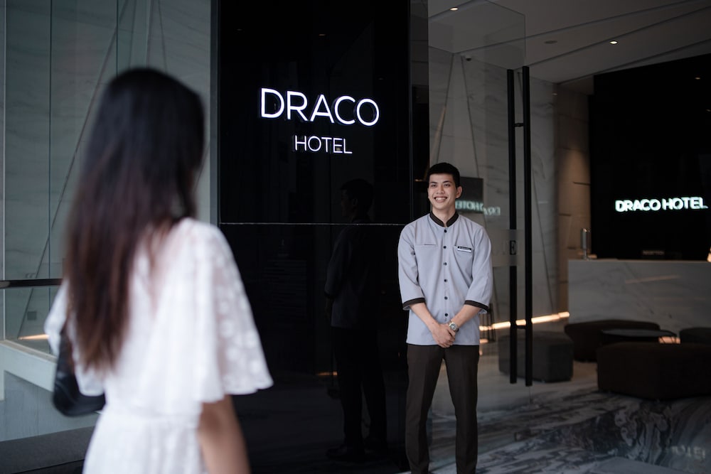 Draco Hotel and Suites 6/55